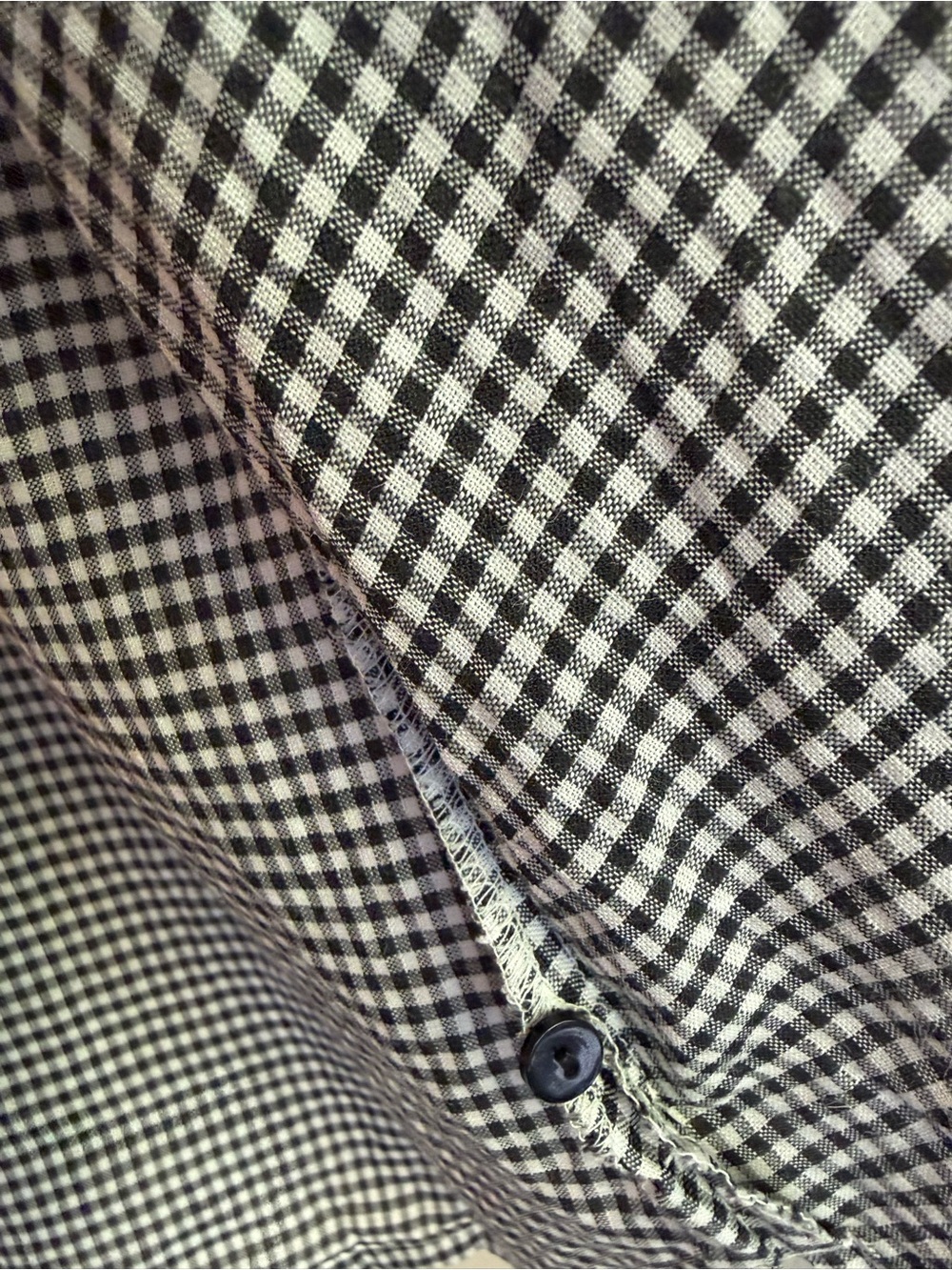 It's a New Vision | 100% Linen | Gingham Sleeveless Button-Up Top | Size L - Picture 10 of 12